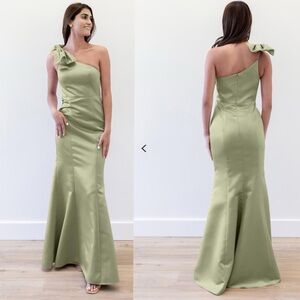 WToo Amelia Tailored Satin Dress - Pistachio